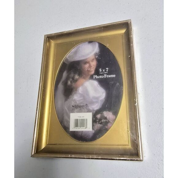 Vintage Intercraft Shadowbox Picture Frame-5x7" Oval Metal Tabletop & Wall NEW - Picture 1 of 11